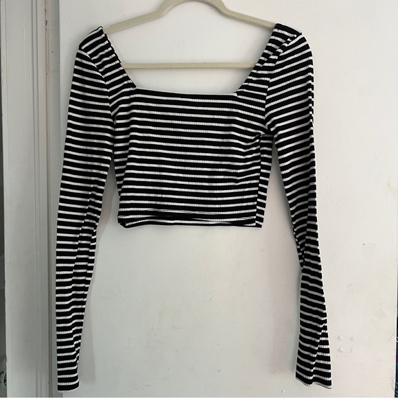 Black and White Striped Long Sleeve Square Neck Crop Top || ASOS || size 6 - Picture 2 of 4